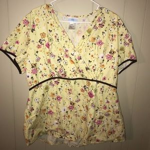 🧡5 for $20🧡 Flower Scrub Top